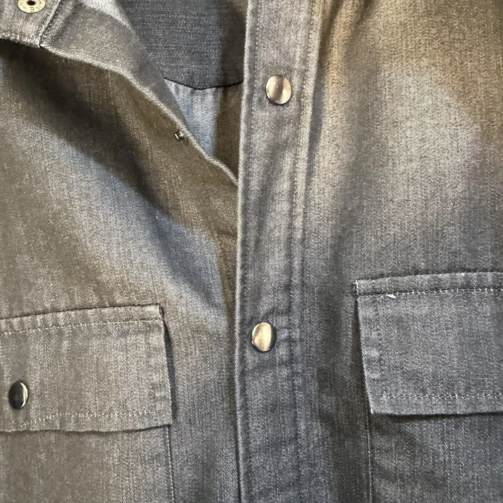 Banana Republic Denim Button Snap Long Sleeve Shirt L Gray Athletic Fit‎ Pockets